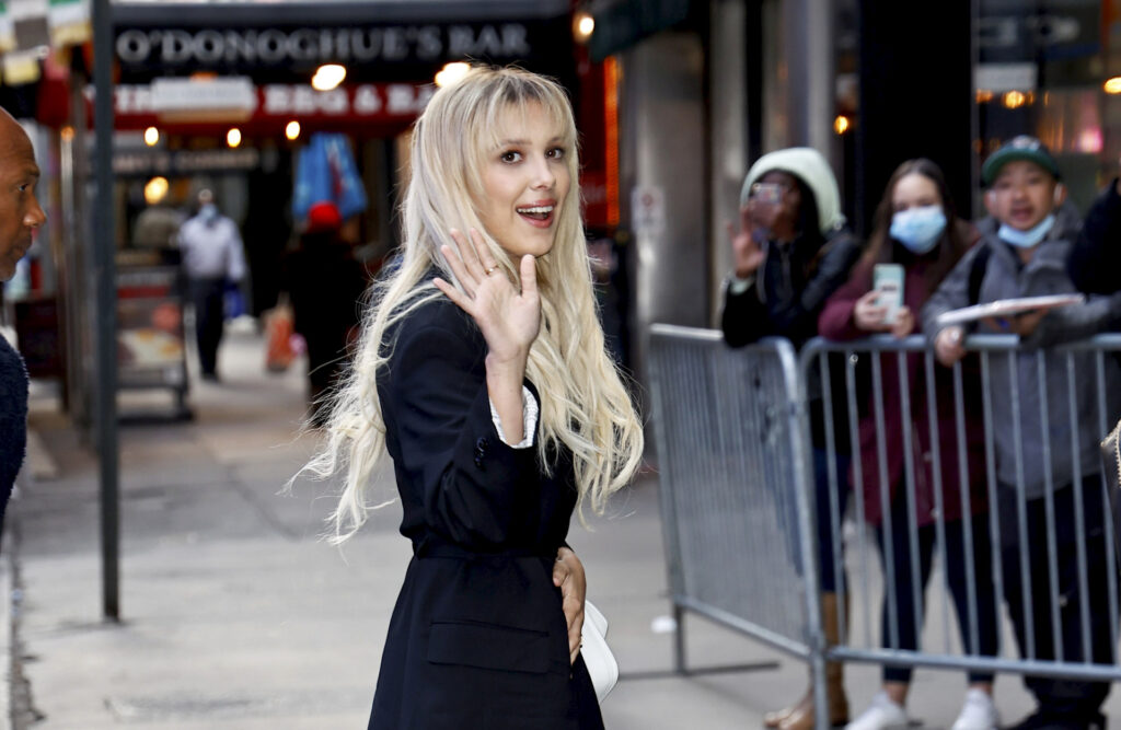 Millie Bobby Brown a su llegada al programa Good Morning America