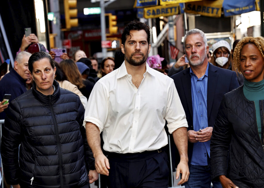 Henry Cavill a su llegada al programa Good Morning America