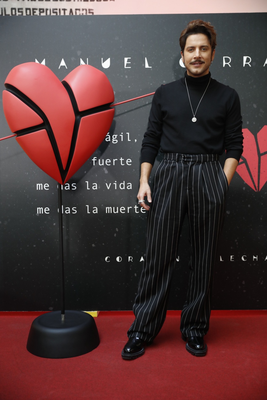 Manuel Carrasco presenta su nuevo álbum ''Corazón y flecha'' Manuel Carrasco presenta su nuevo álbum ''Corazón y flecha''