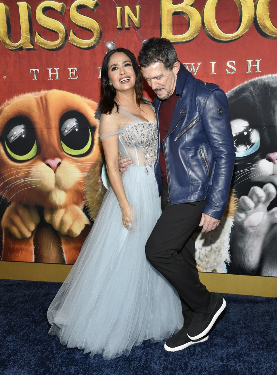 Salma Hayek e Antonio Banderas na estreia de ‘’Gato de Botas 2: O Último Pedido’’ em Nova Iorque Salma Hayek e Antonio Banderas na estreia de ‘’Gato de Botas 2: O Último Pedido’’ em Nova Iorque