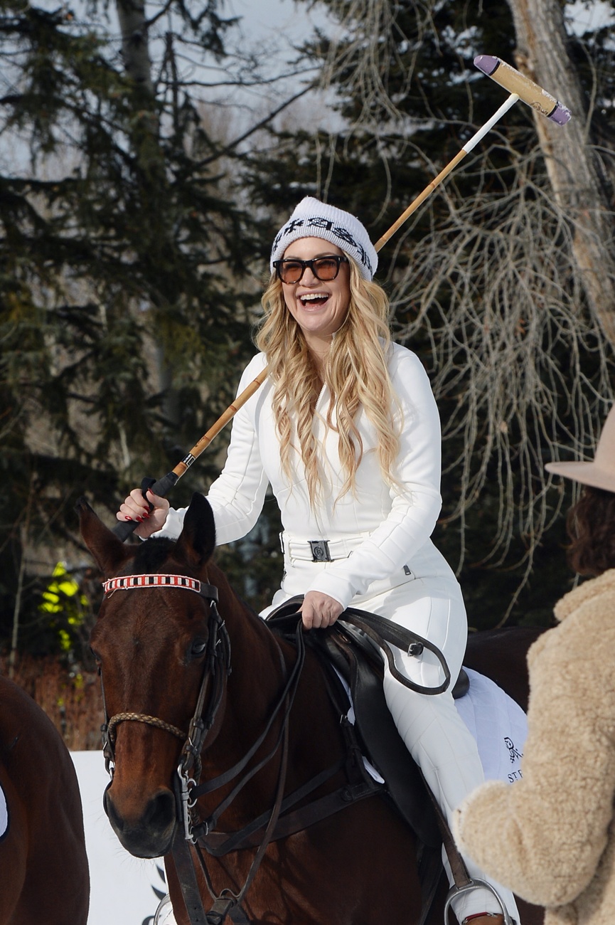 Kate Hudson participates in a photo shoot in Aspen Kate Hudson participates in a photo shoot in Aspen