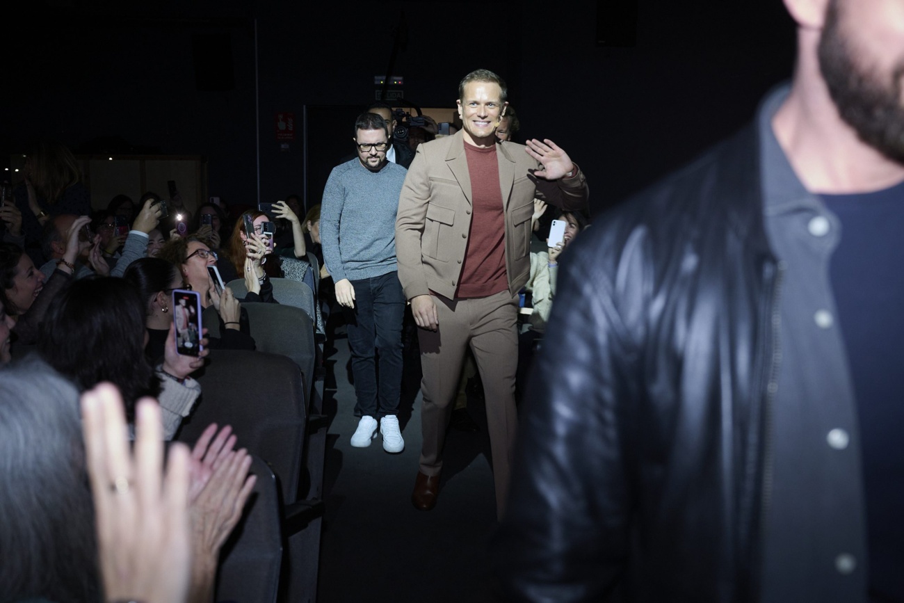 Sam Heughan bei einem Treffen mit Fans in Spanien Sam Heughan bei einem Treffen mit Fans in Spanien