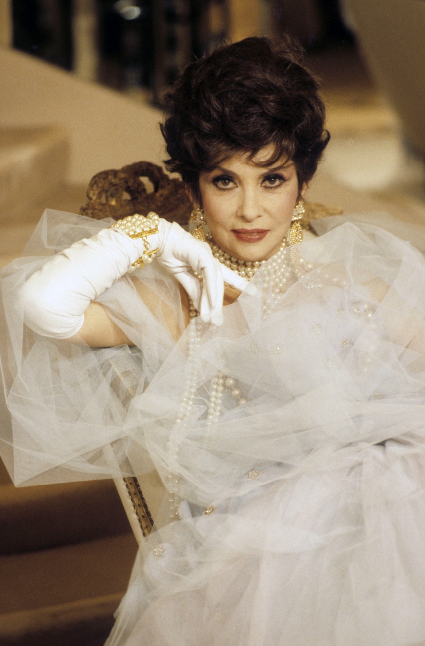 Italian actress Gina Lollobrigida dies
