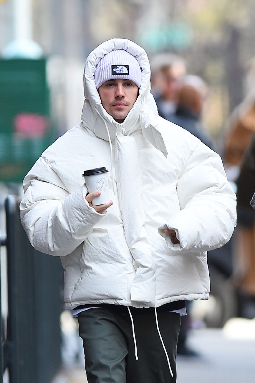 Justin Bieber pasea por las calles de Nueva York