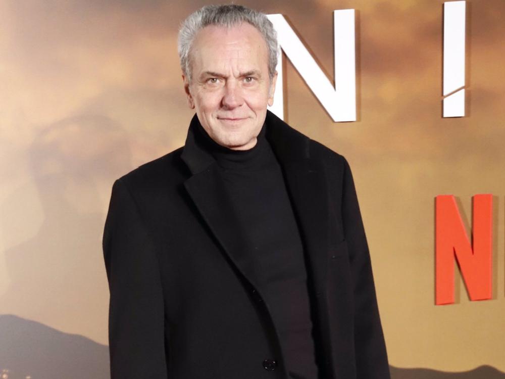 José Coronado posa en la Premier de 'La chica de nieve' José