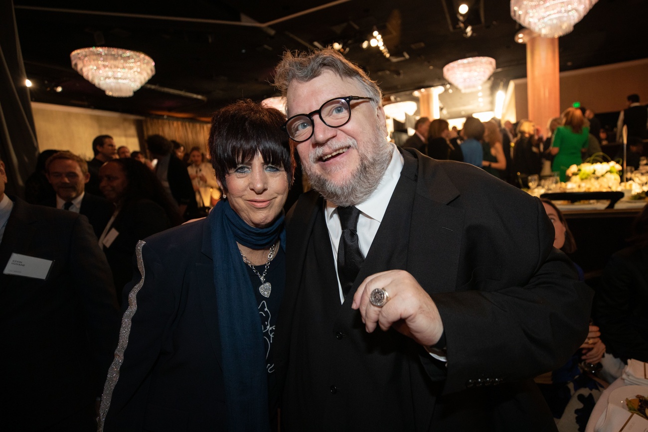 Diane Warren et Guillermo del Toro lors du déjeuner des nominés aux Oscars