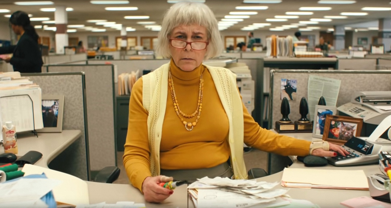 Jamie Lee Curtis en su papel en ‘’Everything Everywhere All at Once’’ Jamie Lee Curtis en su papel en ‘’Everything Everywhere All at Once’’