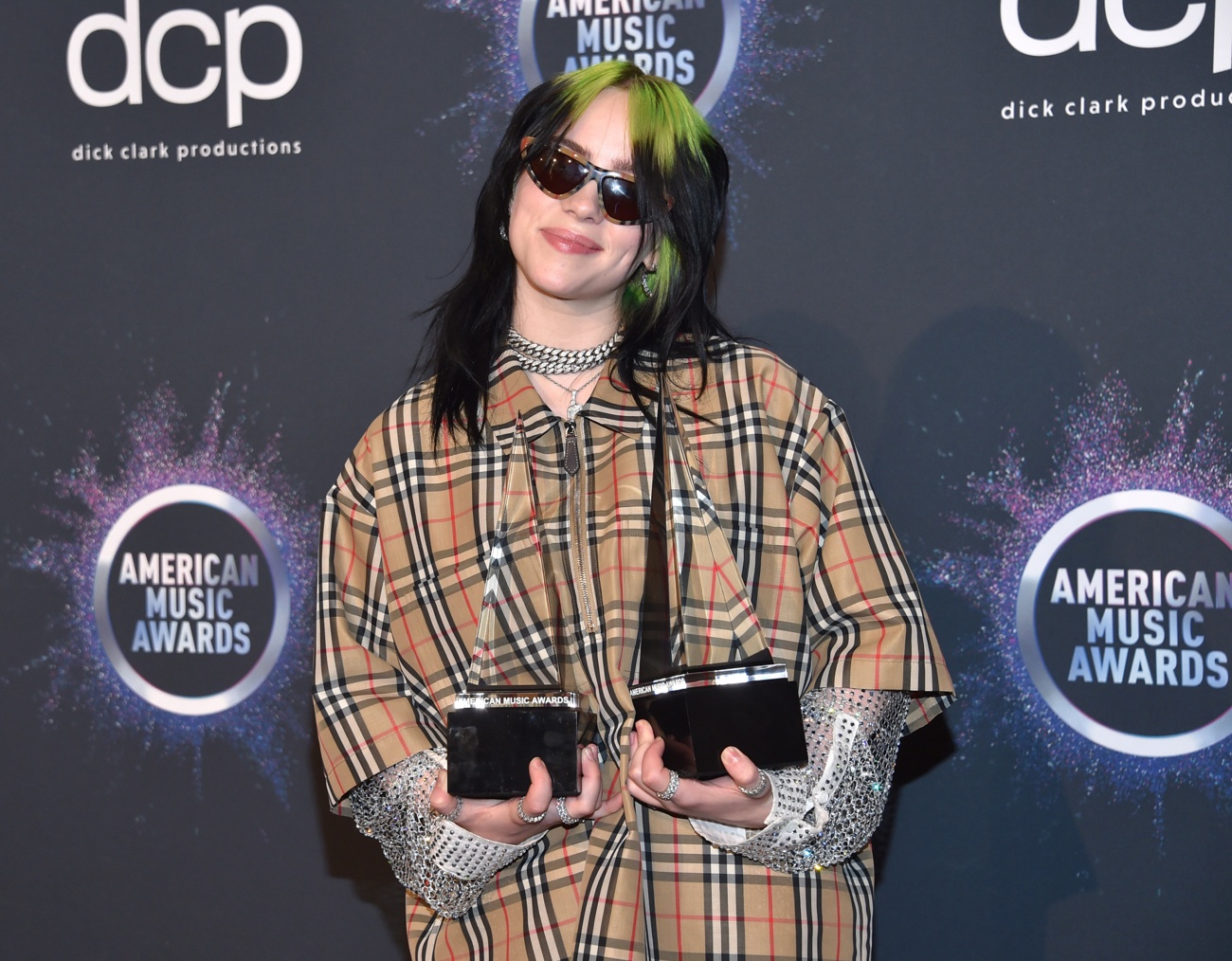 The singer wanted to record the emotional moment The singer wanted to record the emotional moment