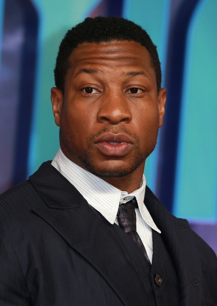 Die Trennung wurde auf das persönliche Verhalten des Schauspielers zurückgeführt.