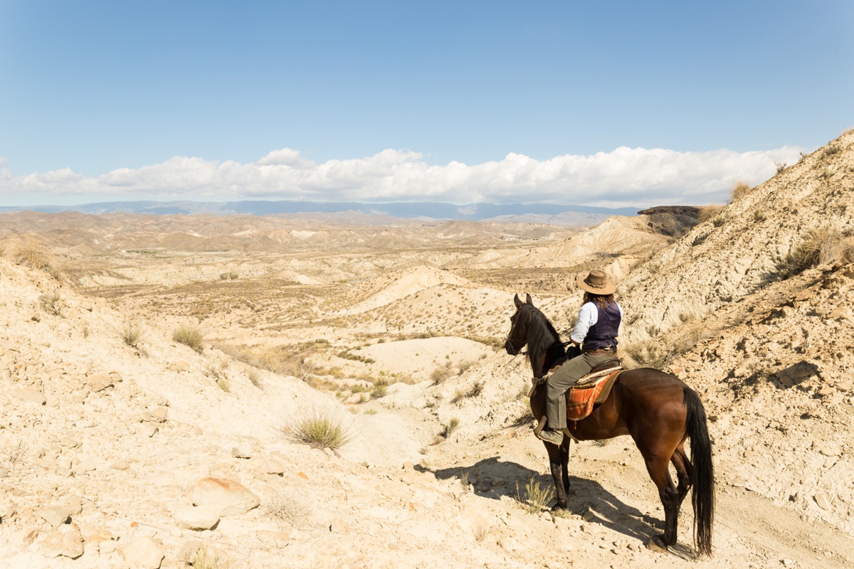 Filmed in the desert of Tabernas, Almeria. Filmed in the desert of Tabernas, Almeria.