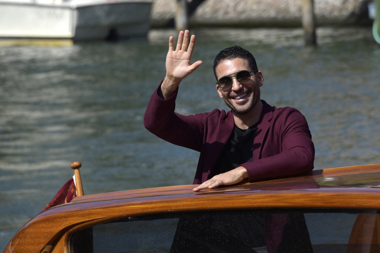 The actor has not confirmed who is his new girlfriend. The actor has not confirmed who is his new girlfriend.