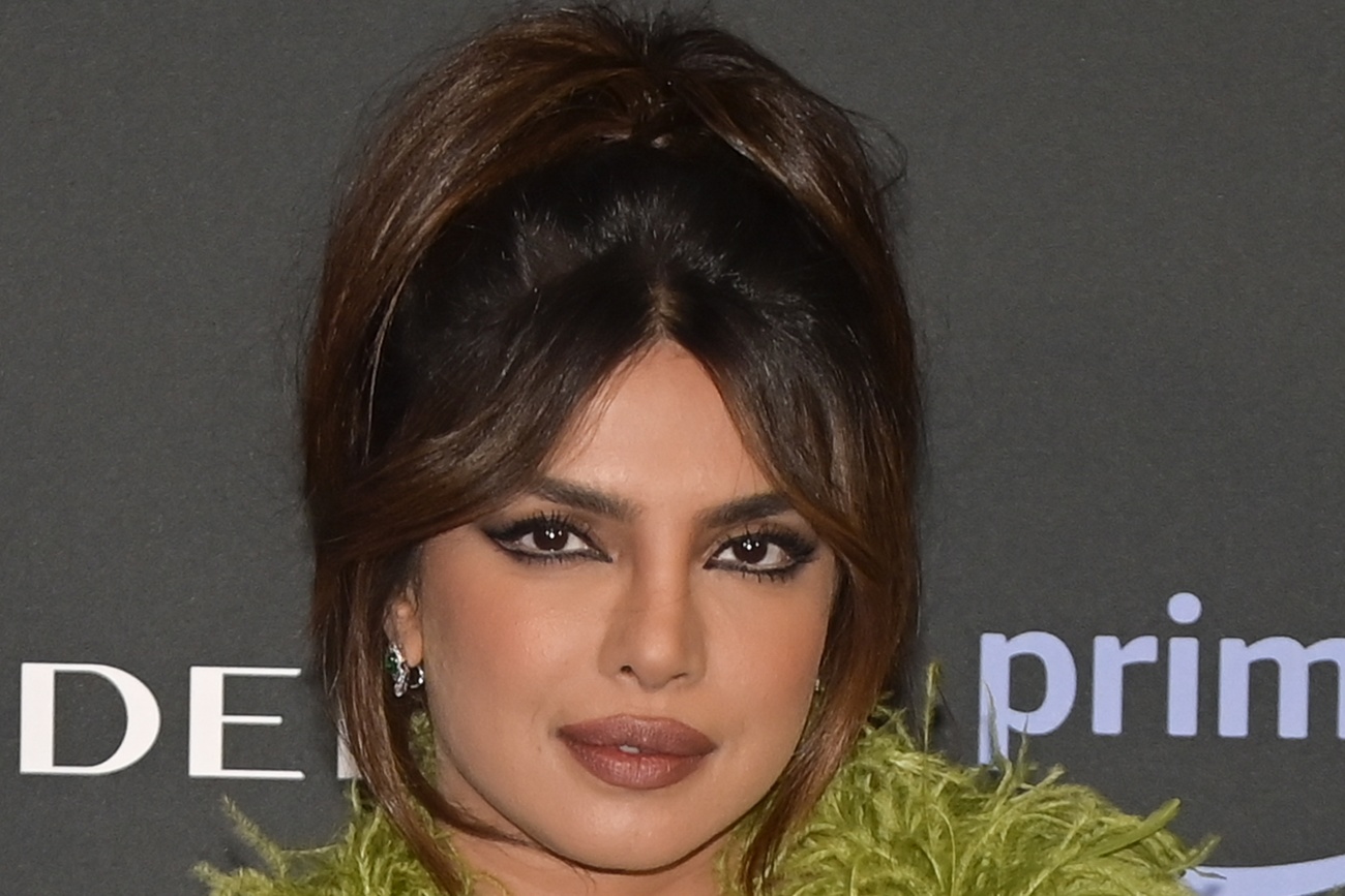 Ein Look, der ihre Gesichtszüge betont