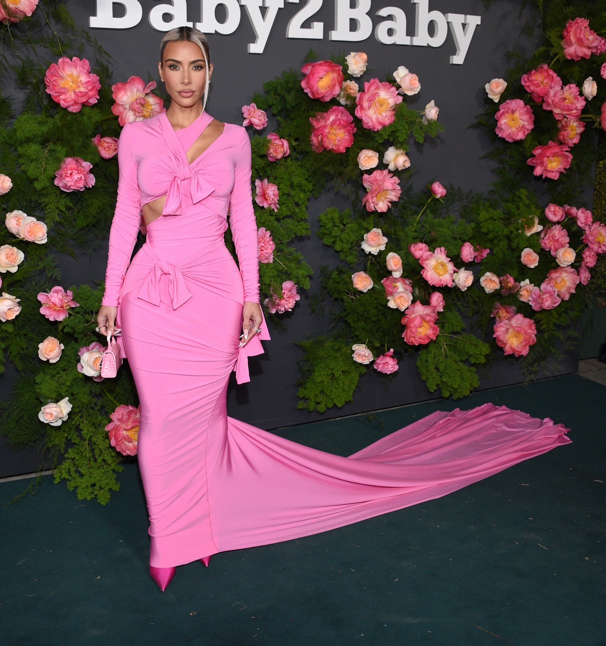 Based on a thriller novel Based on a thriller novel