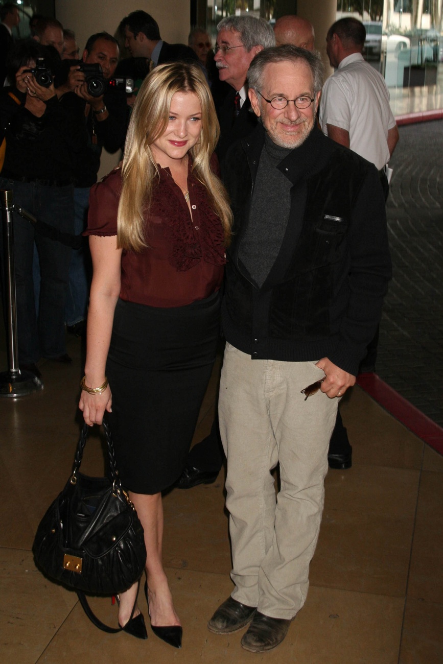 Jessica Capshaw y Steven Spielberg