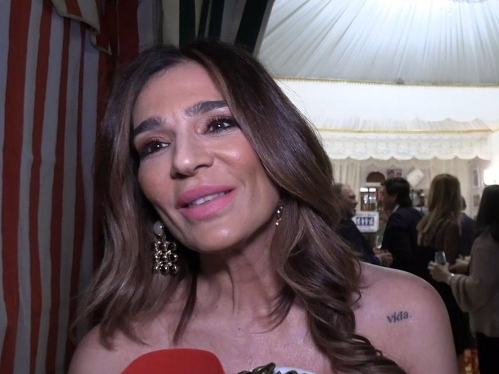 RAQUEL BOLLO DISFRUTA DEL PRIMER DÍA DE LA FERIA DE ABRIL 2023 RAQUEL