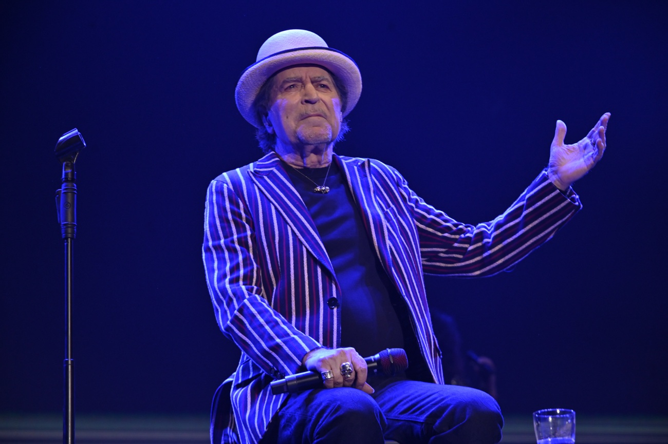 Joaquín Sabina regresó a Madrid tres años después de su accidente Joaquín Sabina regresó a Madrid tres años después de su accidente