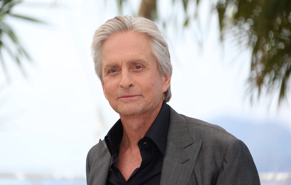 Michael Douglas riceve la Palma d'Onore a Cannes per il suo lavoro di interprete e produttore