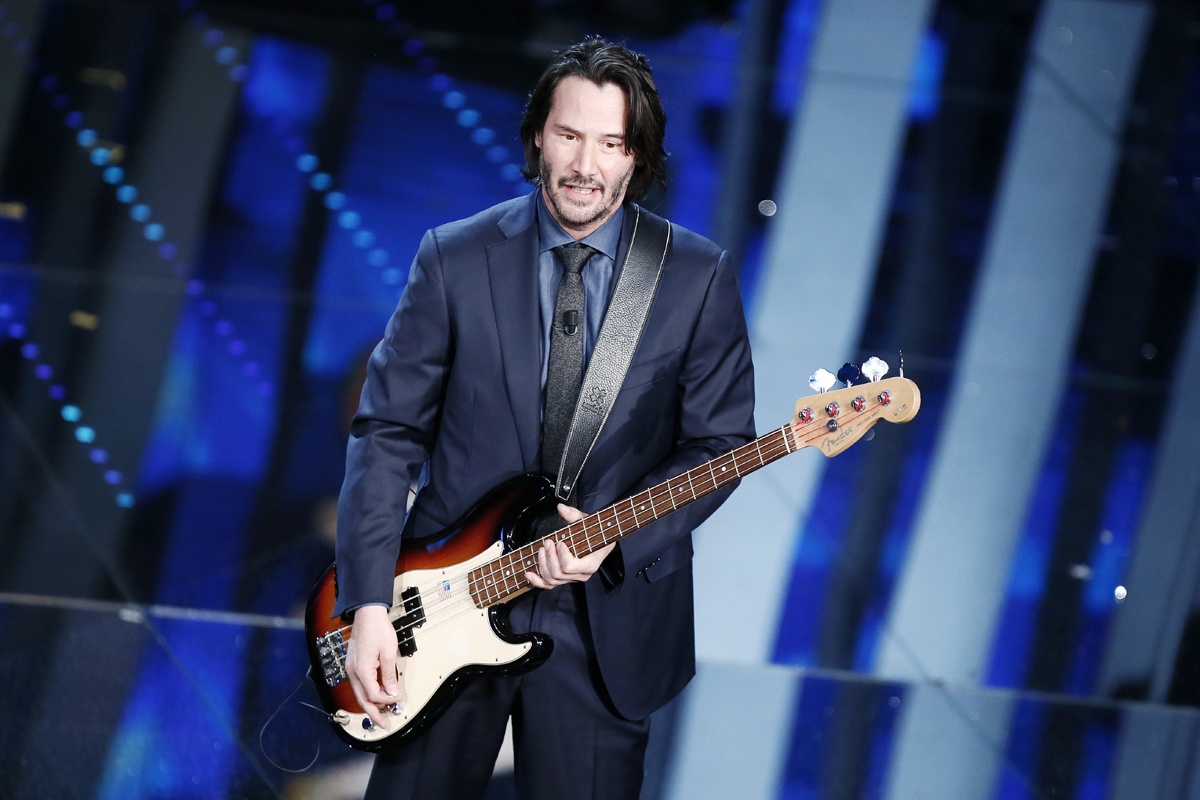 Keanu Reeves volta a actuar com a sua banda Dogstar após uma ausência de mais de duas décadas