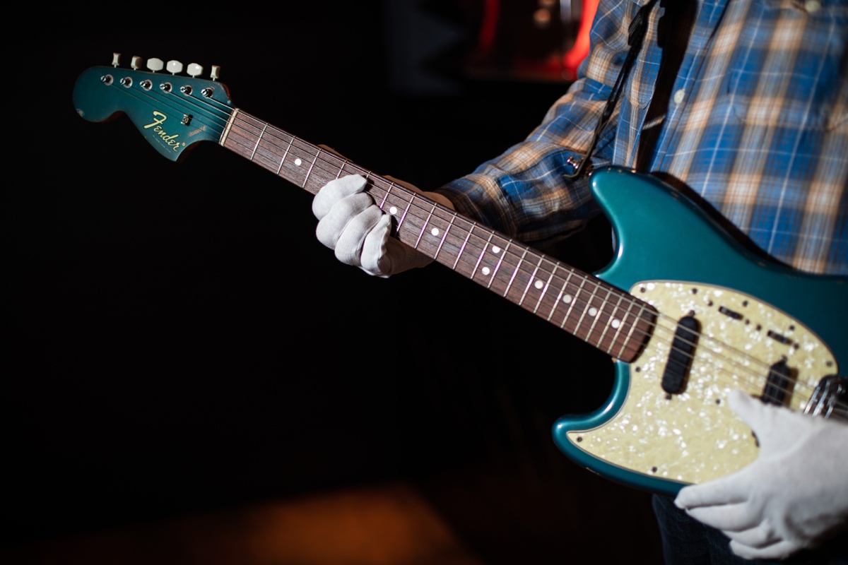 Esta não é a primeira das suas guitarras a ser leiloada por um preço astronómico