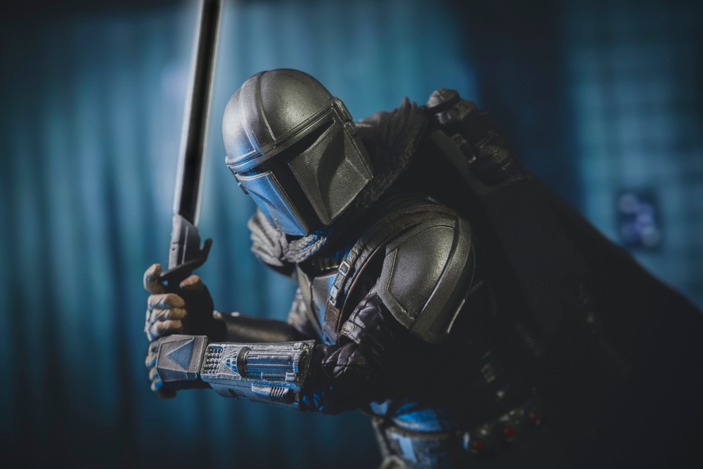 Pedro Pascal clarifies that he only provides the voice of The Mandalorian