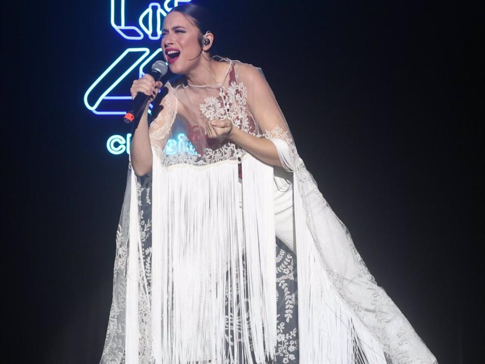 Blanca Paloma en el concierto organizado en la Plaza Mayor por 'Los 40 Classic' Blanca