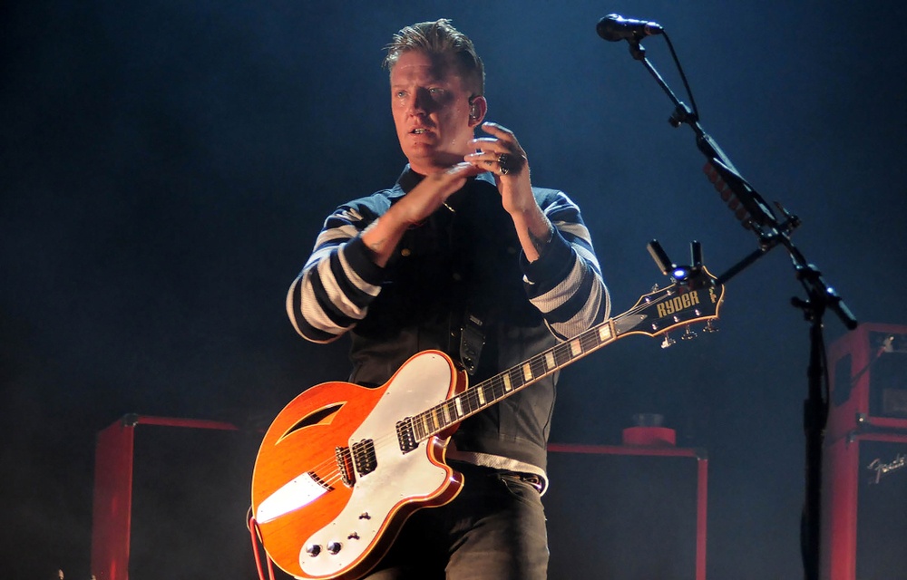 Josh Homme, cantante de Queens of the Stone Age, confiesa que sufre cáncer