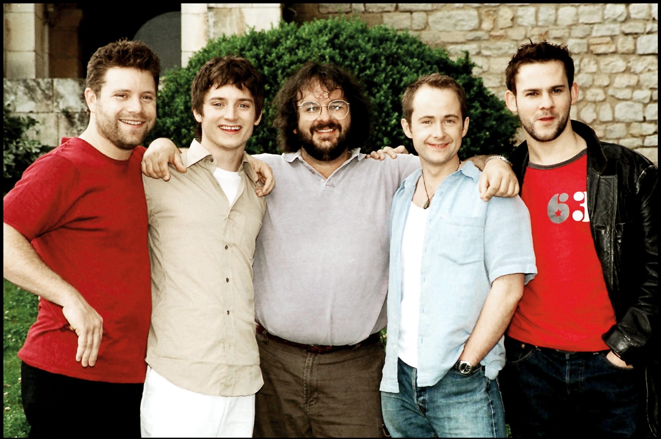 La historia de la Tierra Media continúa 20 años después de la primera película La historia de la Tierra Media continúa 20 años después de la primera película