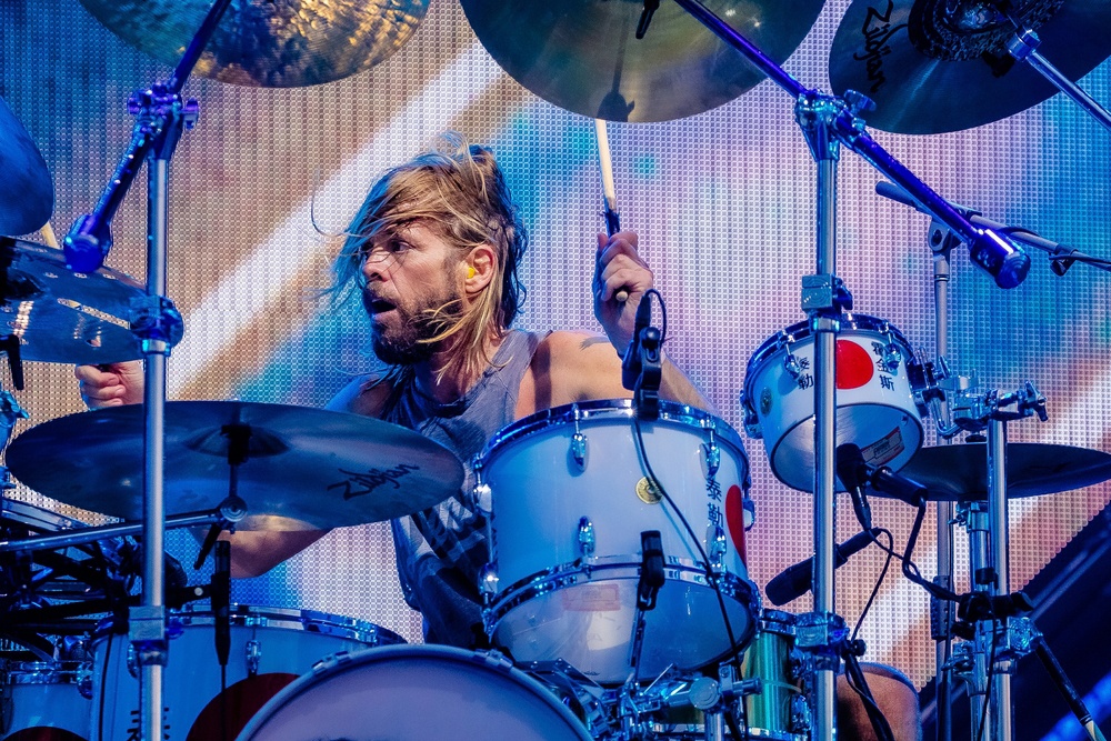 Foo Fighters nehmen nach dem Verlust von Taylor Hawkins ihre Auftritte wieder auf und Dave Grohl dankt ihren Fans