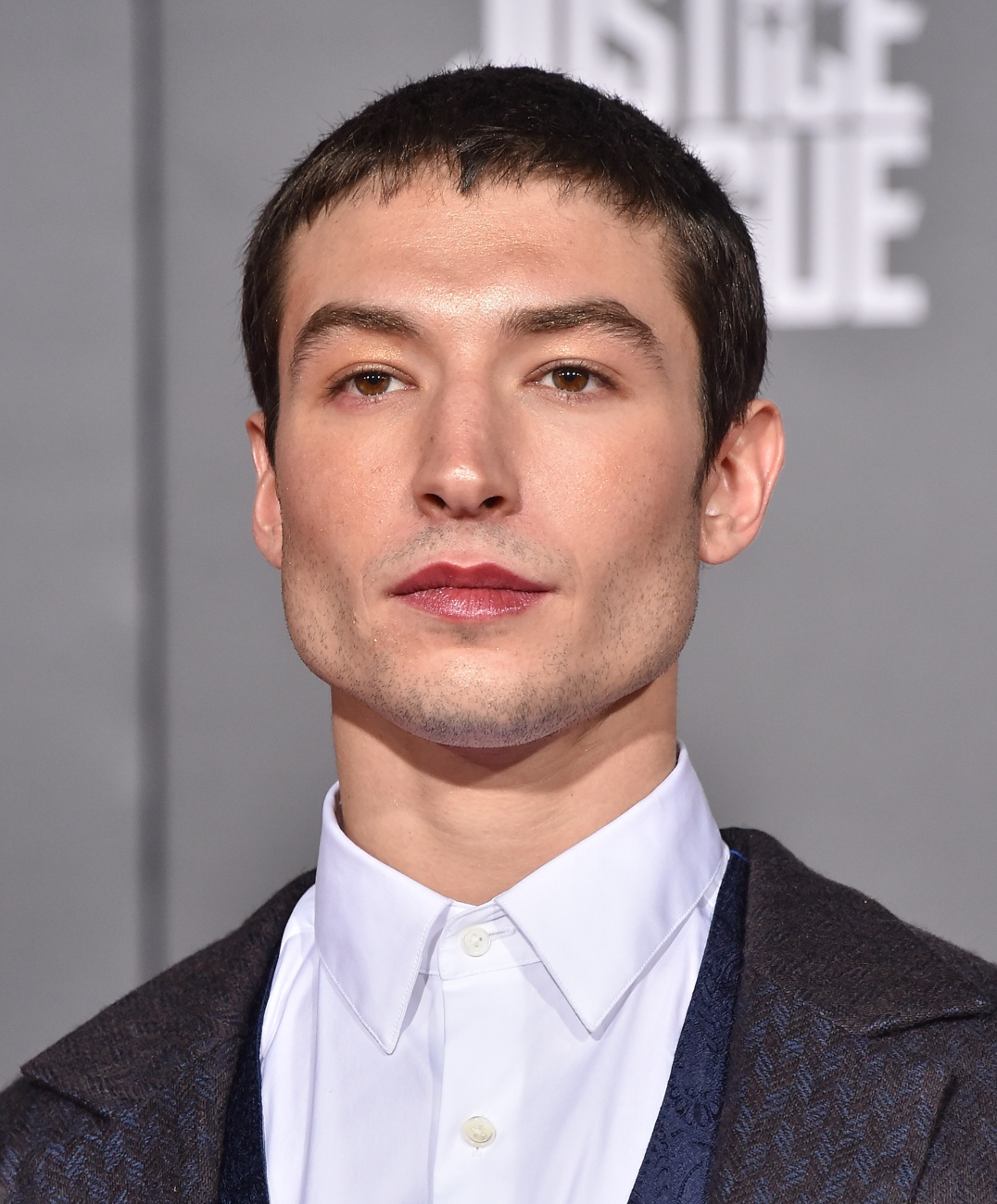 Ezra Miller se ha alejado del foco mediático