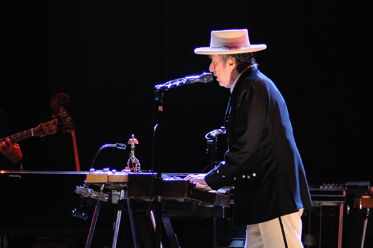 Bob Dylan proíbe a utilização de telemóveis nos seus concertos em Espanha