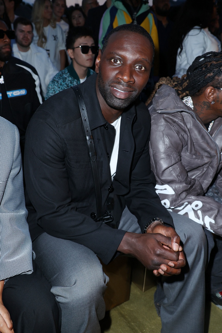 Omar Sy en el desfile de la primera colección de Pharrell Williams para Louis Vuitton Omar Sy en el desfile de la primera colección de Pharrell Williams para Louis Vuitton