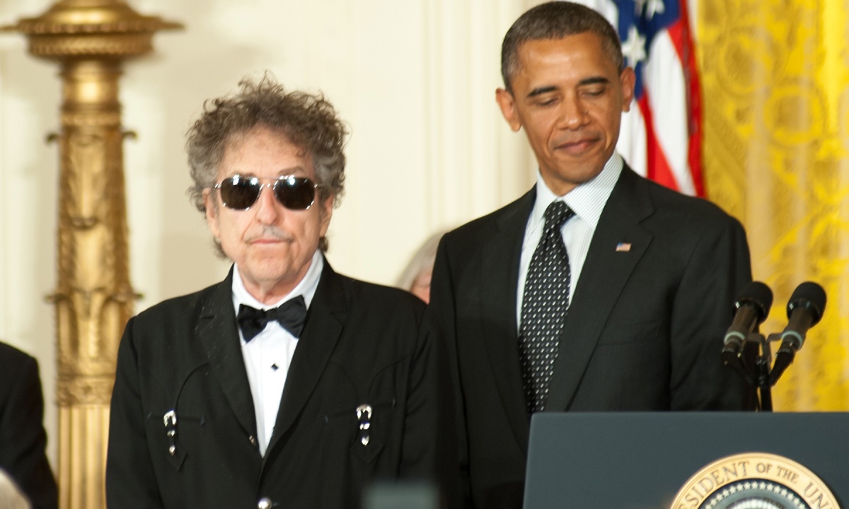 No Cell Phones Allowed: Bob Dylan in Spain