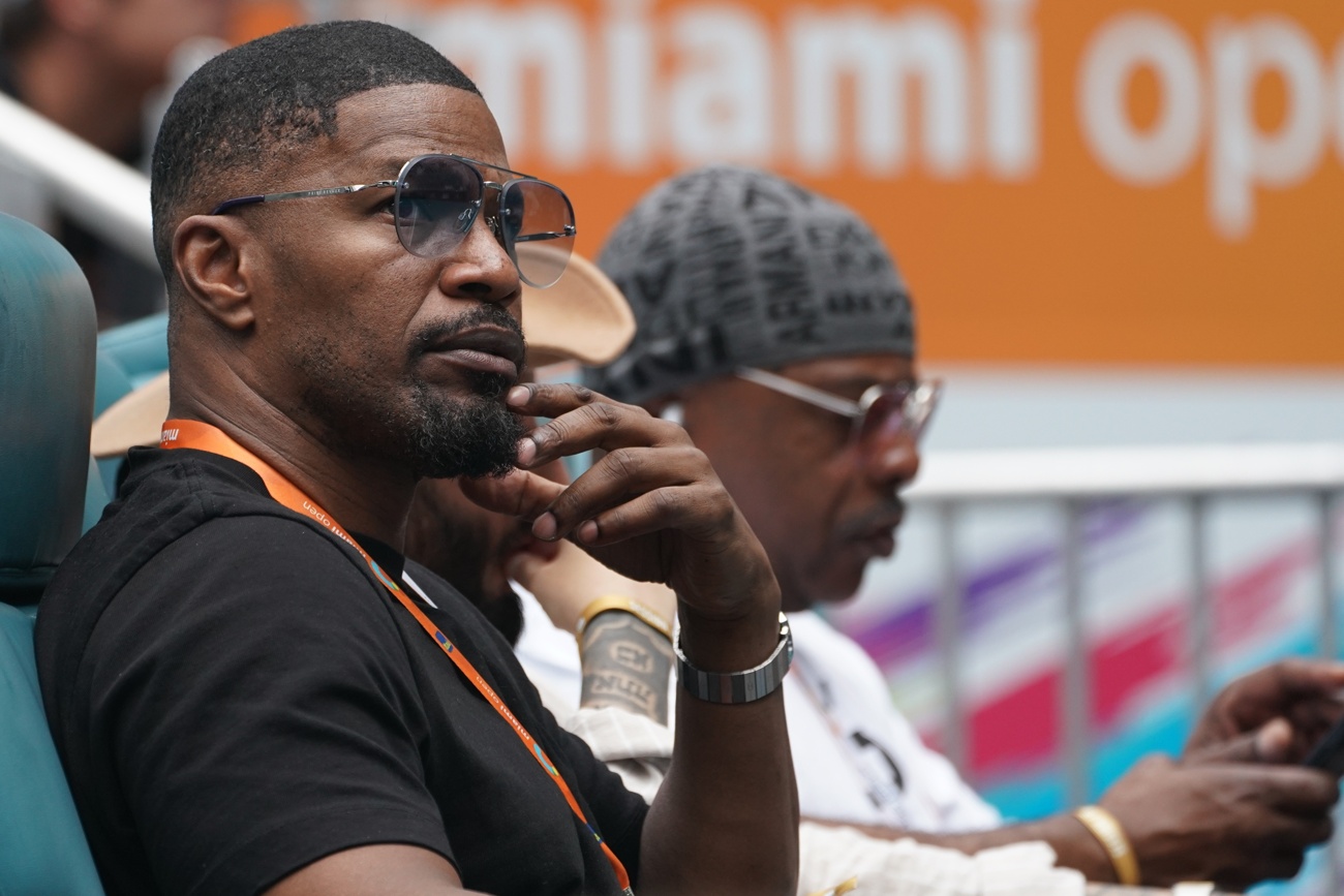 His representative clarifies: Jamie Foxx was not hospitalized after being vaccinated against Covid-19
