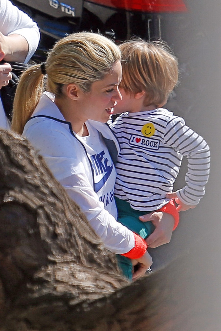 Gerard no quiere que Clara falte en el acontecimiento Gerard no quiere que Clara falte en el acontecimiento