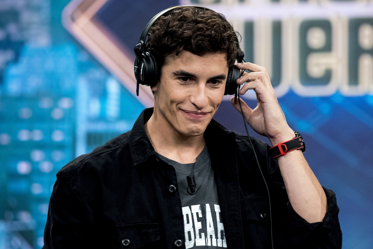 El piloto tiene siempre una sonrisa en el rostro El piloto tiene siempre una sonrisa en el rostro