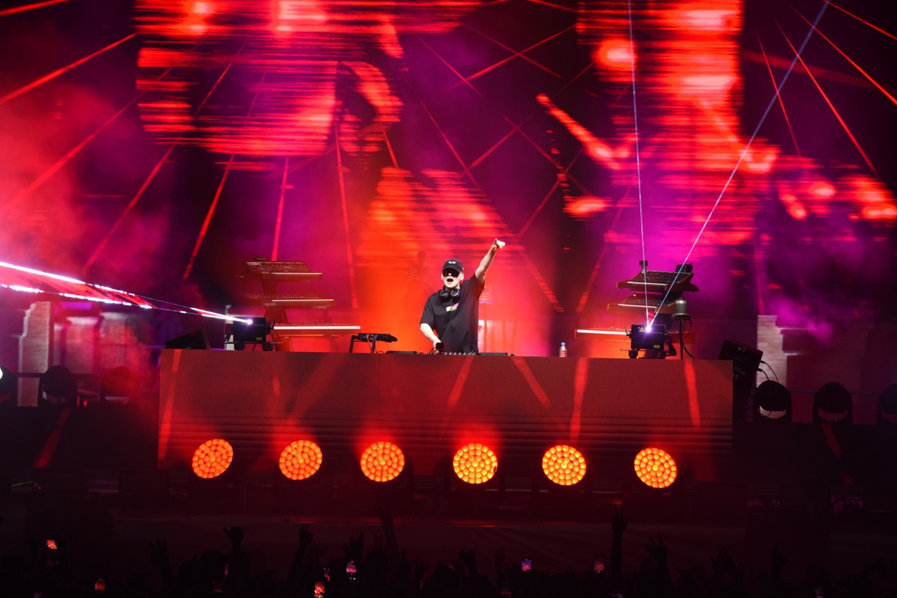 Shakira y Arcángel Shakira y Arcángel