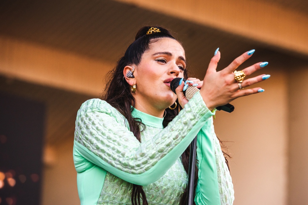 La revista People anuncia que Rosalía y Rauw Alejandro han finalizado su relación La revista People anuncia que Rosalía y Rauw Alejandro han finalizado su relación