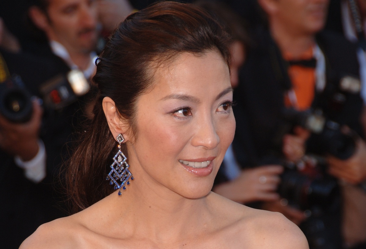 Firmó un contrato mundial con Sony Music Firmó un contrato mundial con Sony Music