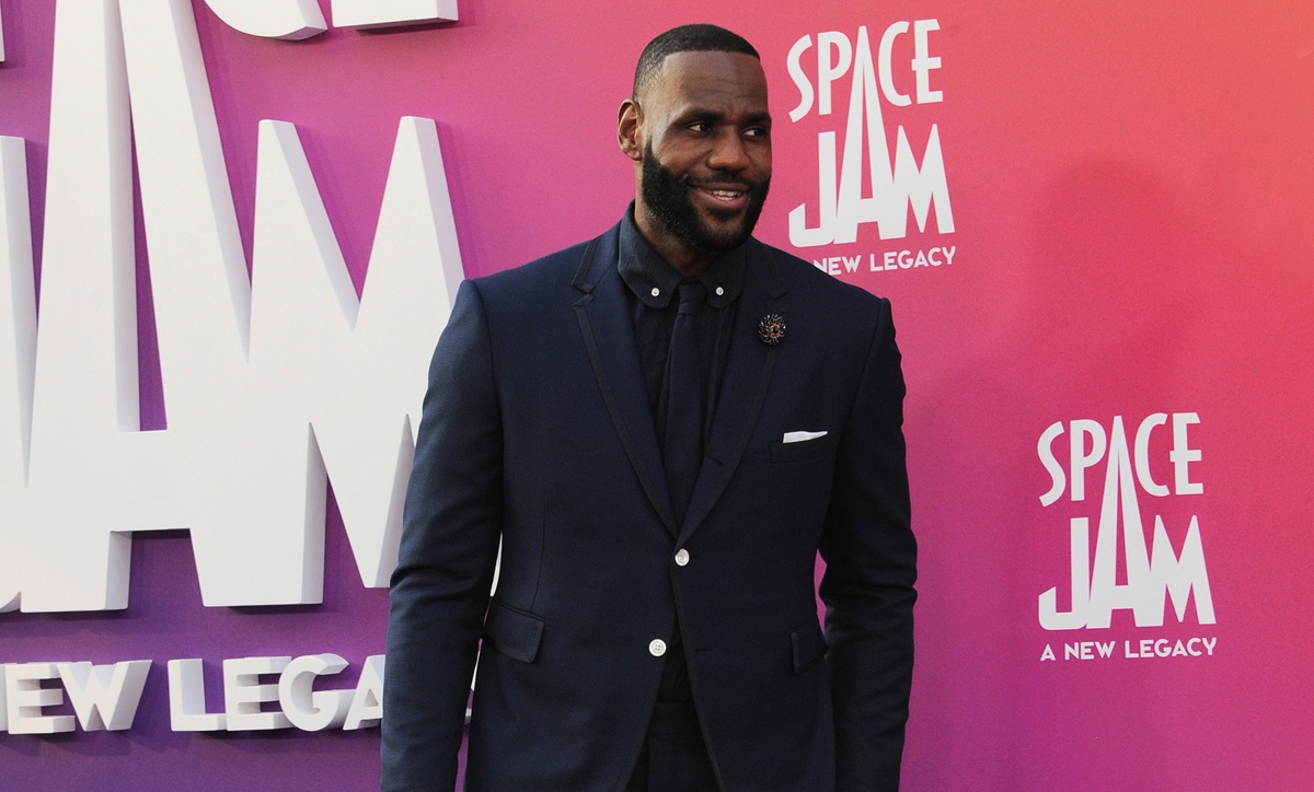 Colapsó y fue trasladado al hospital en ambulancia Colapsó y fue trasladado al hospital en ambulancia