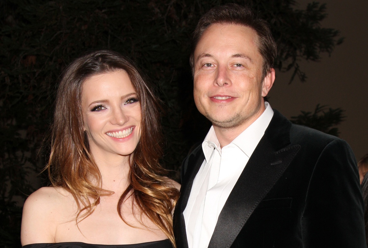 Felicitación de Elon Musk, su ex Felicitación de Elon Musk, su ex