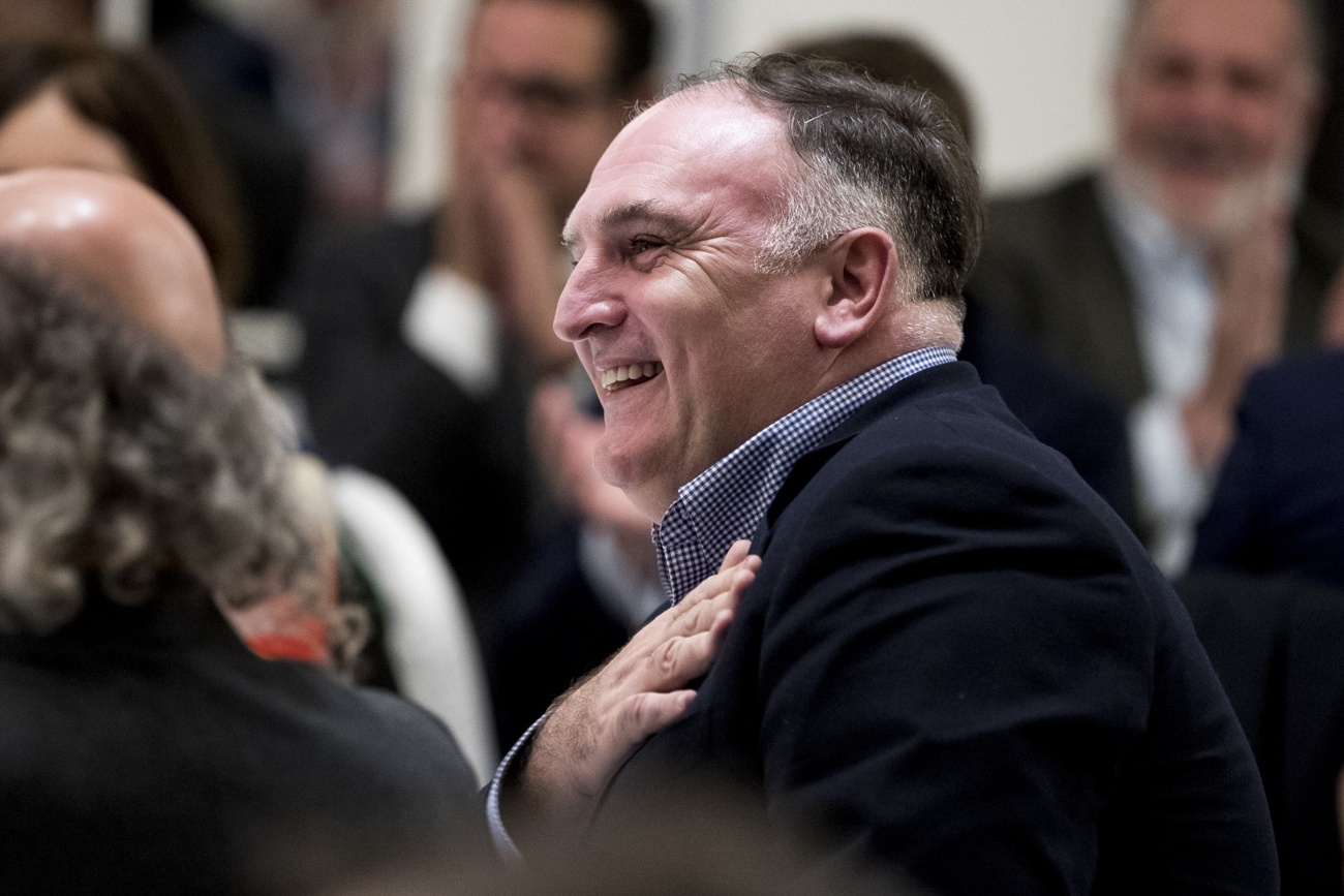 Una peculiar presentación Una peculiar presentación