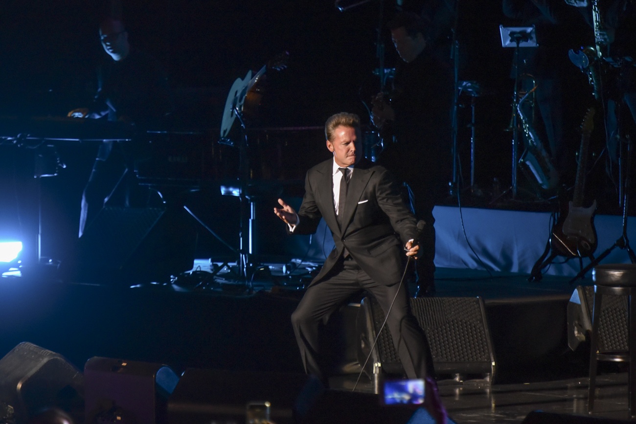 El artista Luis Miguel es ingresado de urgencia en Chile