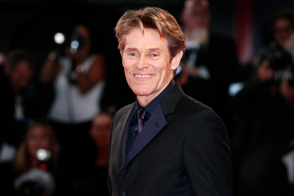La vez que Willem Dafoe fue confundido con una trabajadora sexual mientras actuaba con una falda hawaiana La vez que Willem Dafoe fue confundido con una trabajadora sexual mientras actuaba con una falda hawaiana