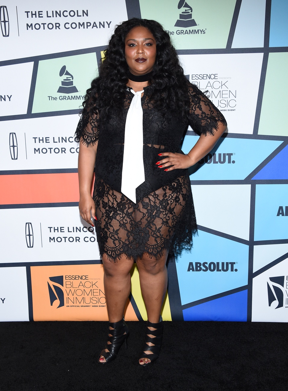 Han sido tres ex bailarinas las que han denunciado a la artista Han sido tres ex bailarinas las que han denunciado a la artista