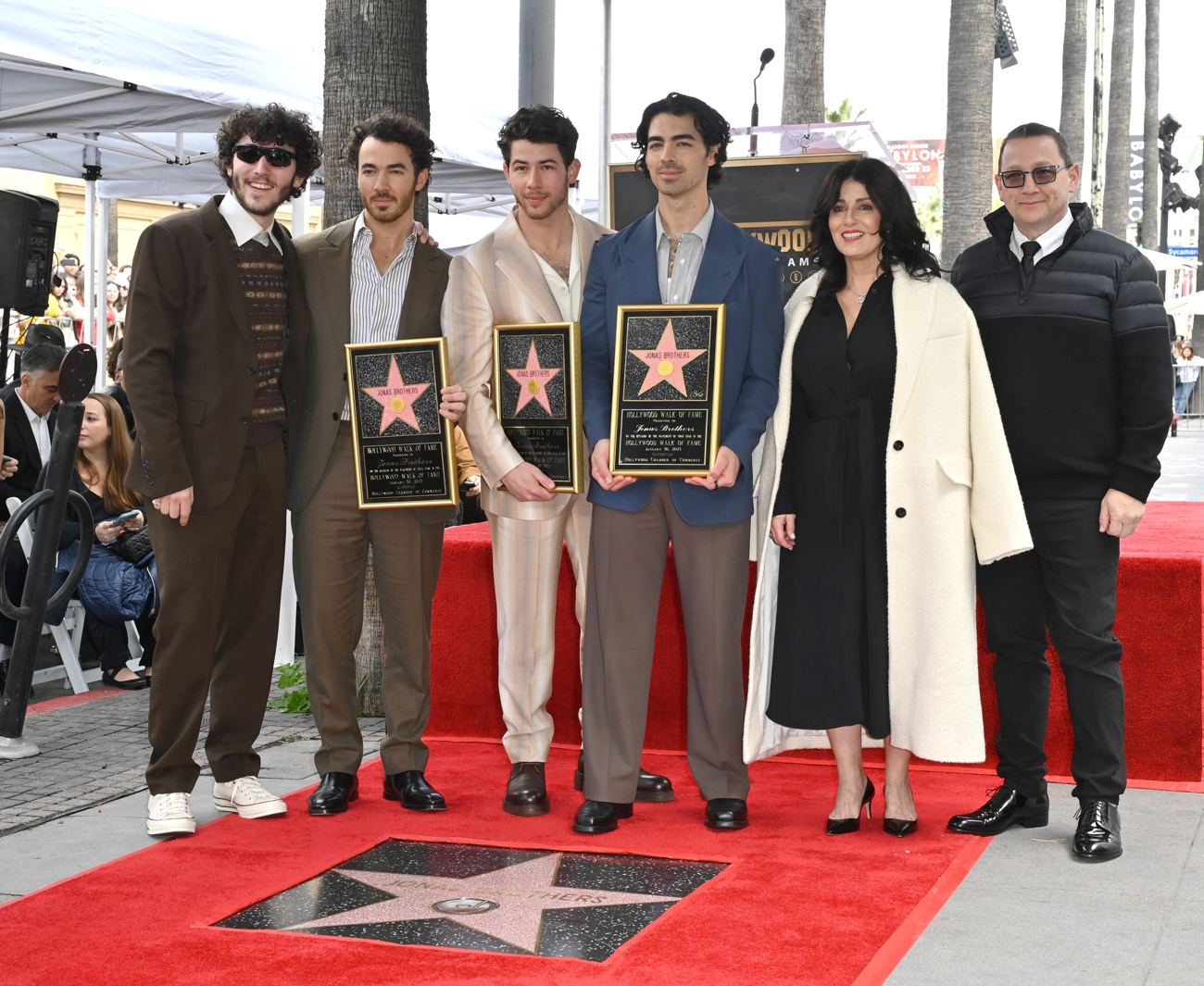 Ahora los Jonas Brothers se encuentran de gira