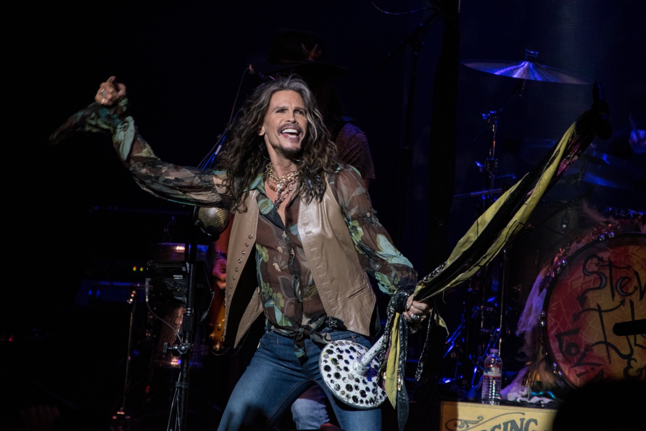Aerosmith aplaza su gira de despedida hasta 2024 por una fractura de laringe de Steven Tyler