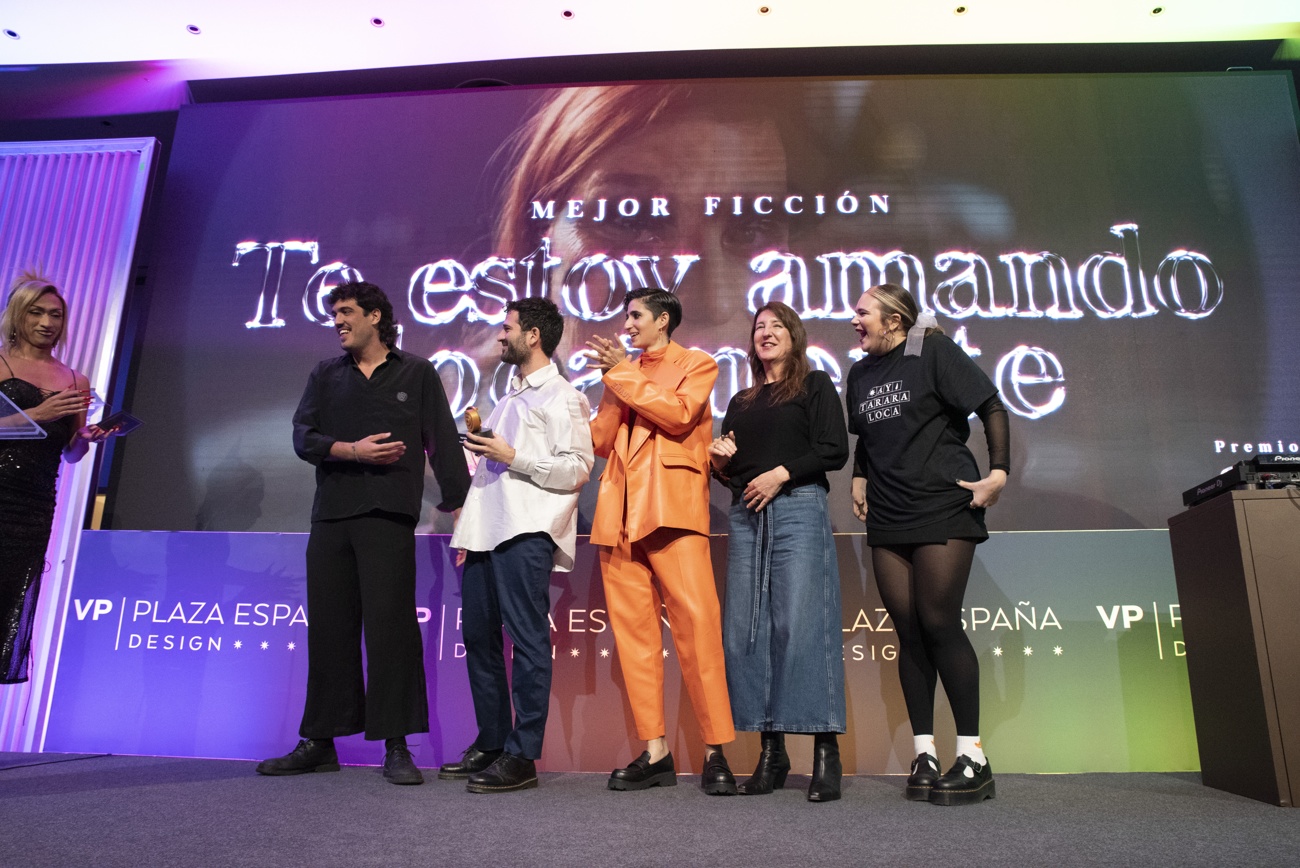 ''Te estoy amando locamente'' se lleva el premio a mejor ficción ''Te estoy amando locamente'' se lleva el premio a mejor ficción