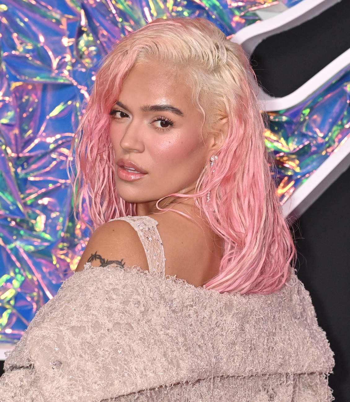 Se ha consagrado como una de las grandes estrellas de la música urbana