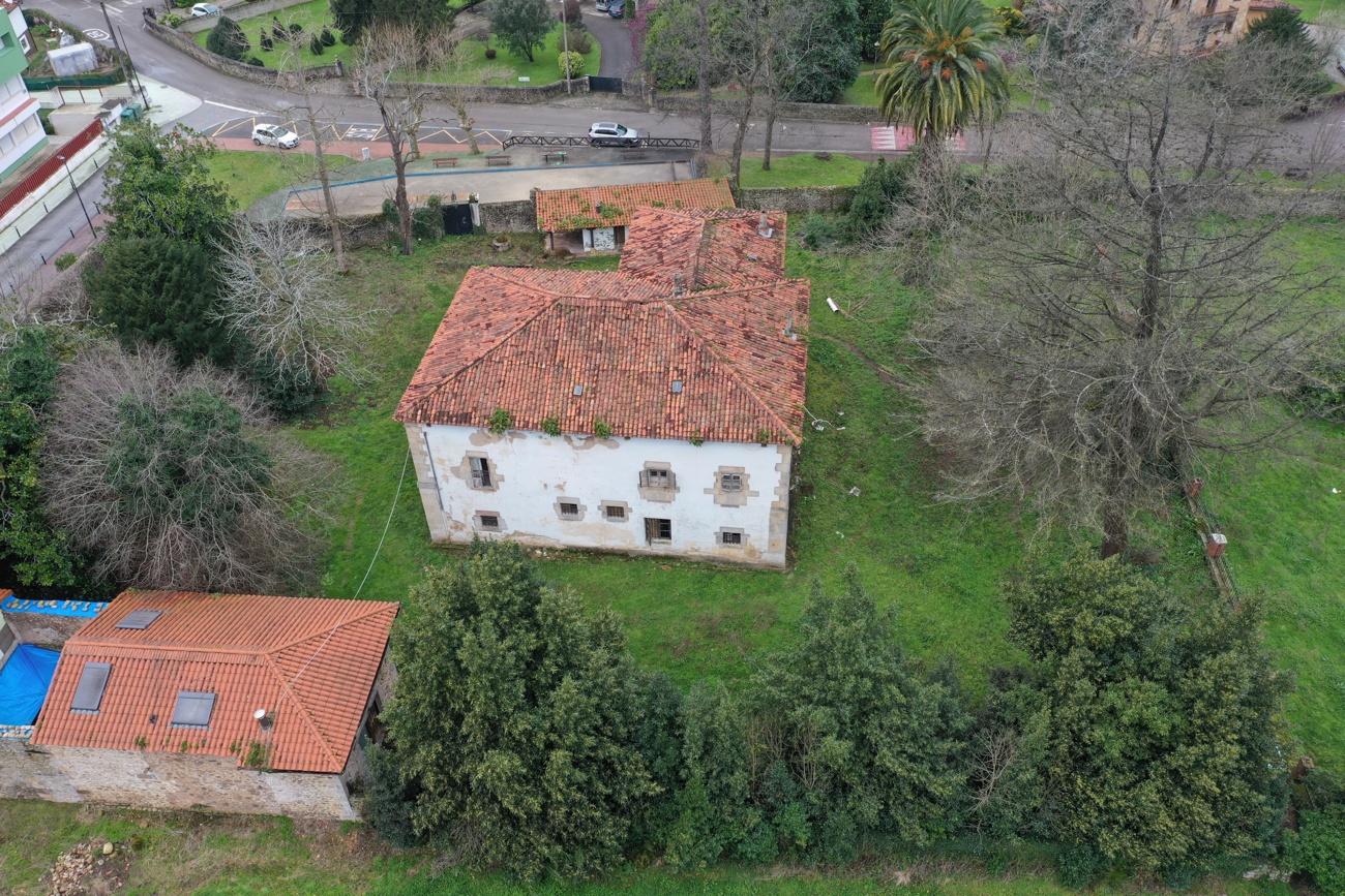 Se abre la puerta al público joven Se abre la puerta al público joven